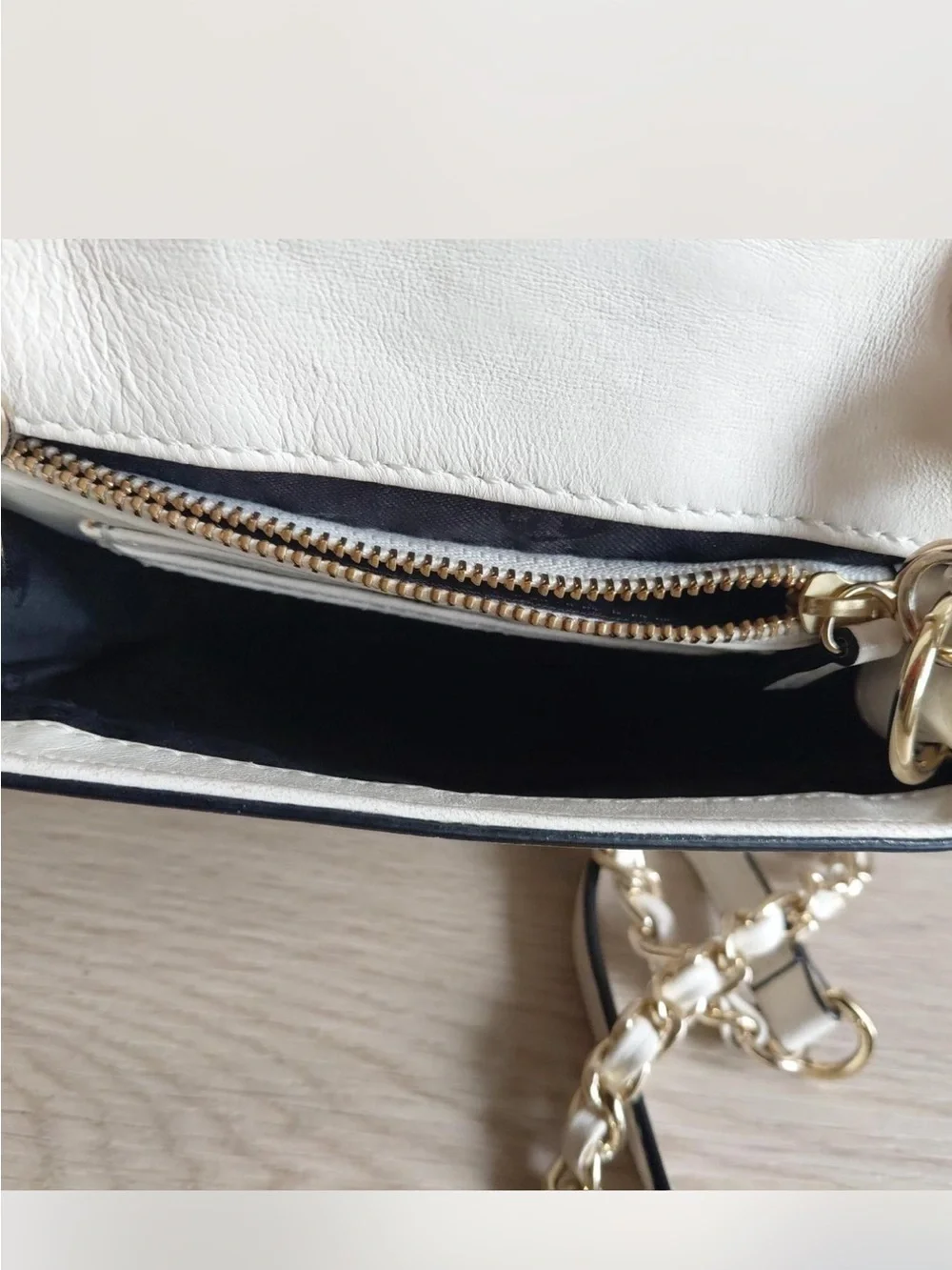 Tory Burch Black and White Quilted Small Crossbody with Gold Chain W/Dust Bag